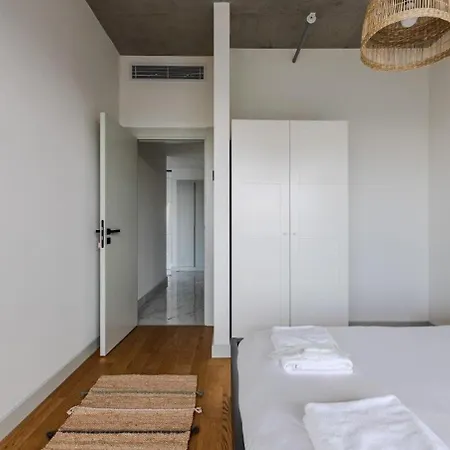 Beautiful Elegant 1bd Private Terrace Gem! #333 *