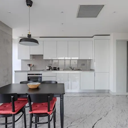 Beautiful Elegant 1bd Private Terrace Gem! #333 * Стамбул