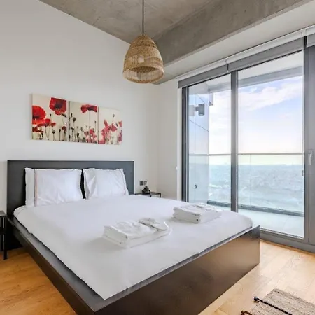 Beautiful Elegant 1bd Private Terrace Gem! #333 * Стамбул